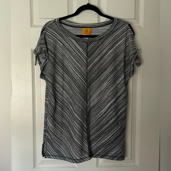 Ruby Rd. Top - Picture 1 of 11